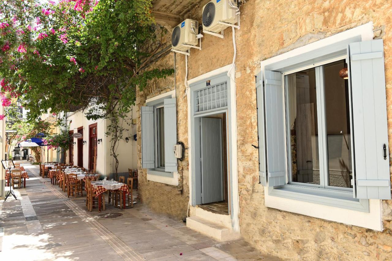 Margietta'S Suites Nafplio Ngoại thất bức ảnh