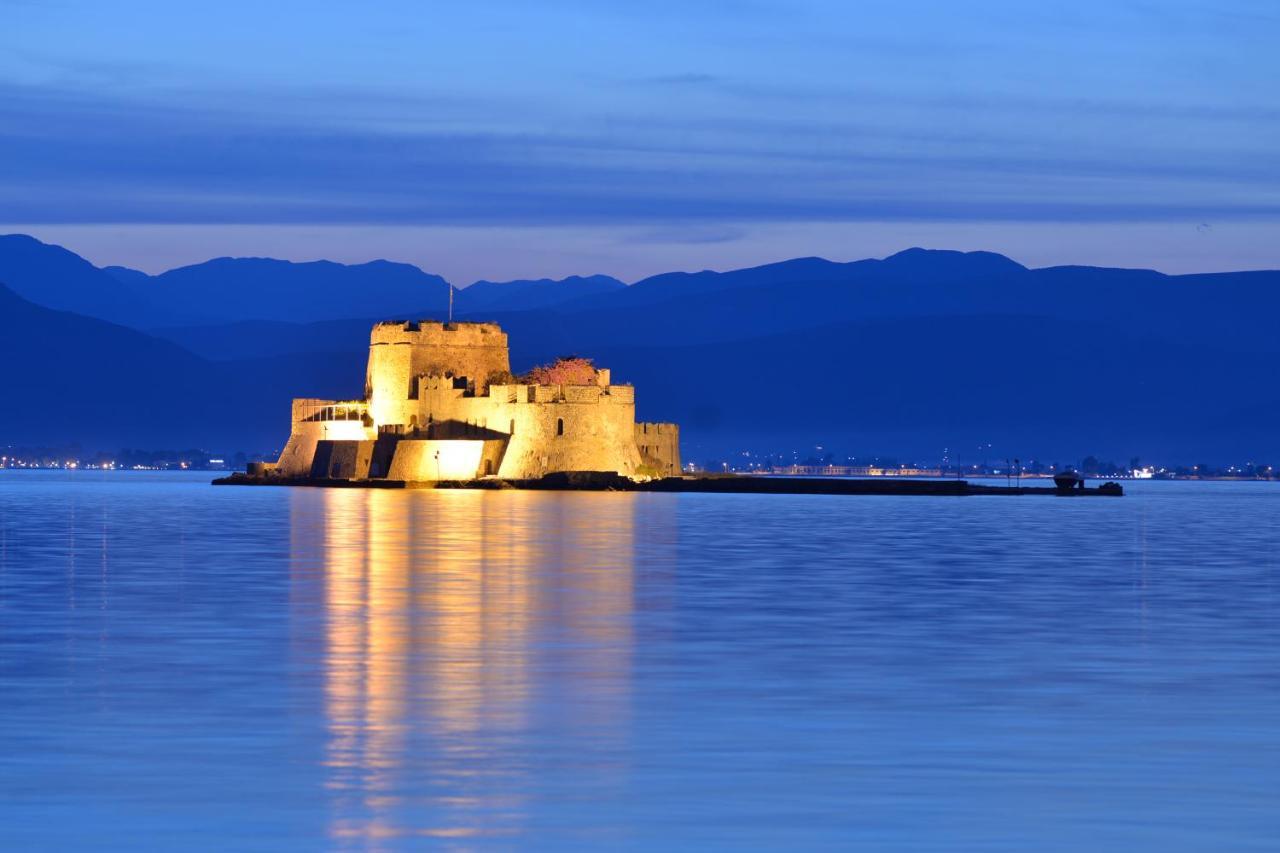 Margietta'S Suites Nafplio Ngoại thất bức ảnh